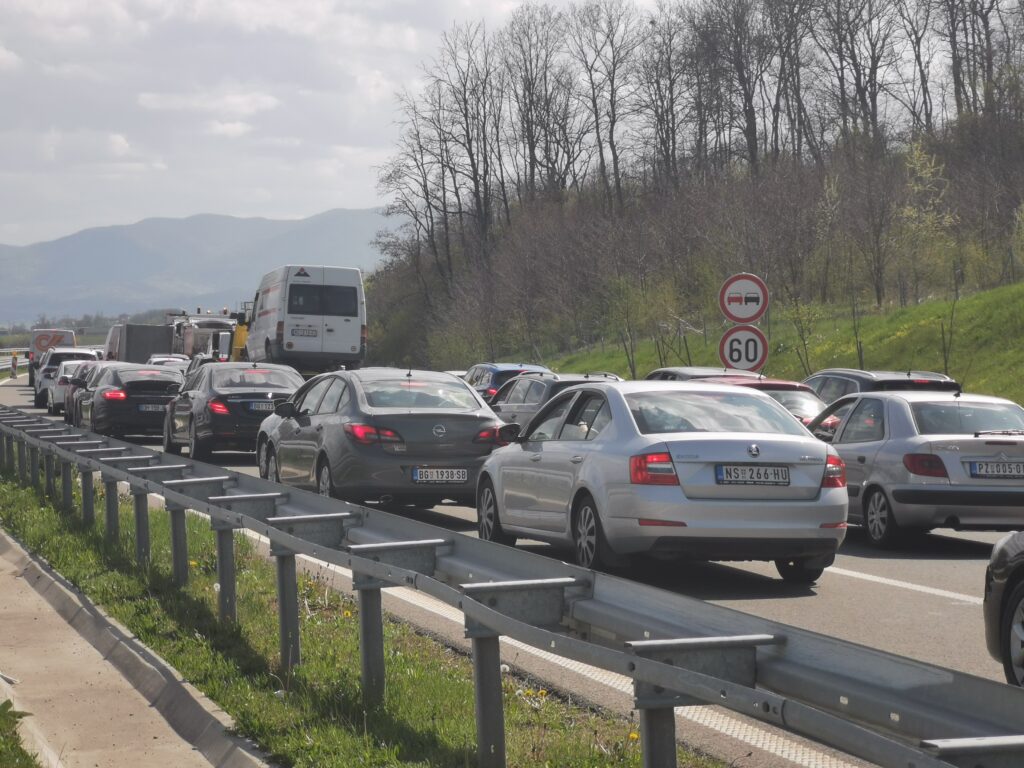 Da li ima gužvi na graničnim prelazima?