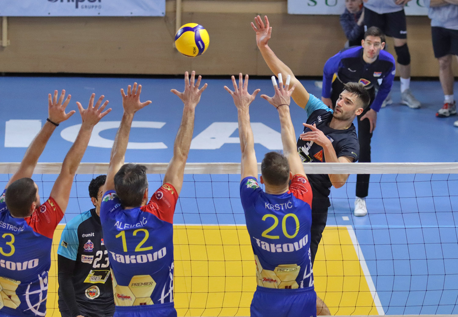 Odbojkaši Spartaka ponovo slavili posle pet setova
