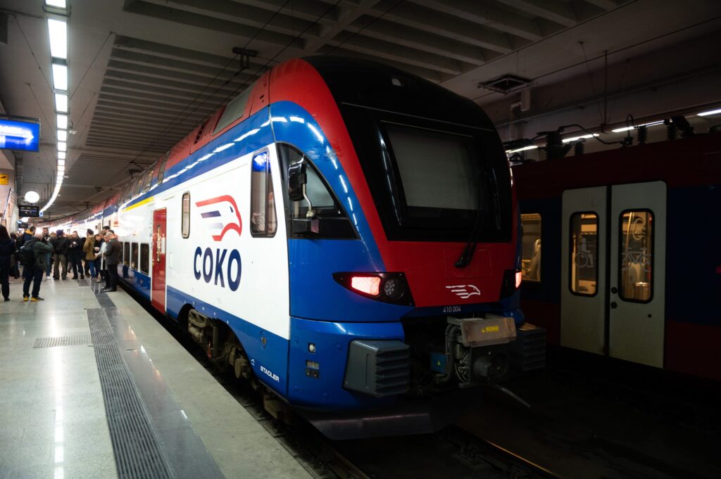 U Prokopu obeležen prvi rođendan voza "Soko", putnicima koncert i torta