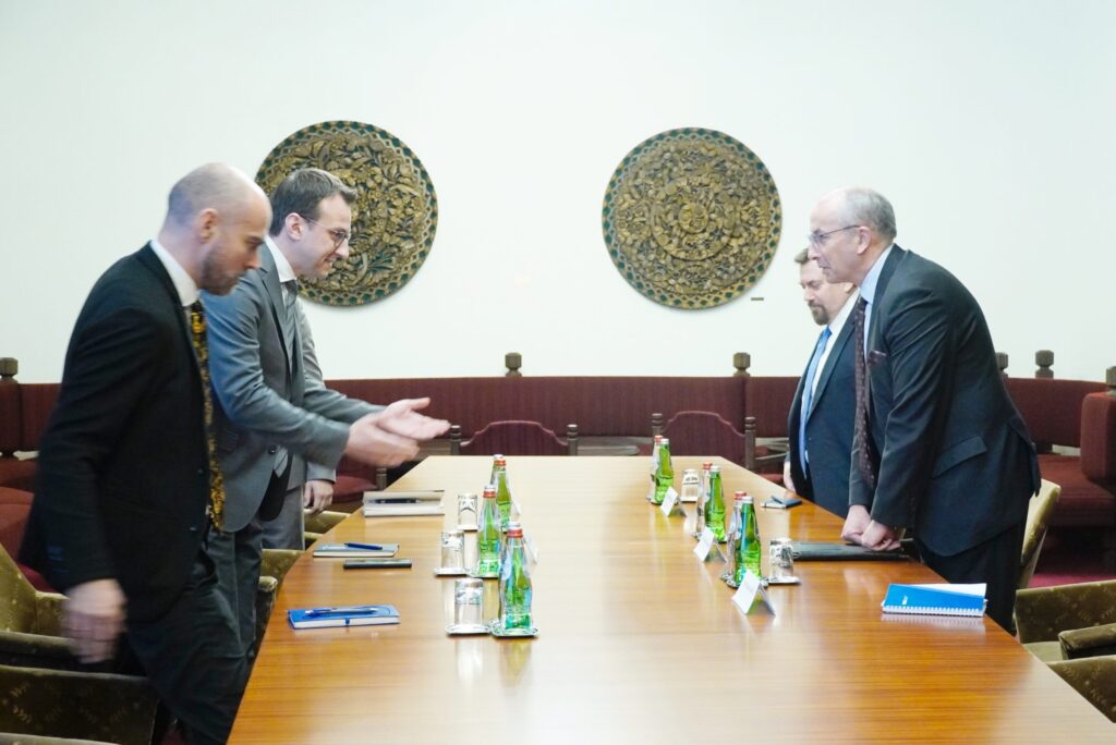 Petković sa šefom Misije OEBS na KiM o izborima na severu Kosmeta