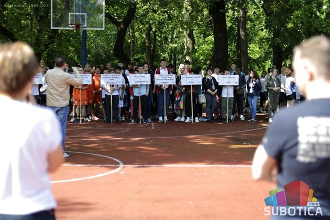 Održano Republičko takmičenje u stonom tenisu i šahu za učenike sa smetnjama u razvoju i invaliditetom Održano Republičko takmičenje u stonom tenisu i šahu za učenike sa smetnjama u razvoju i invaliditetom