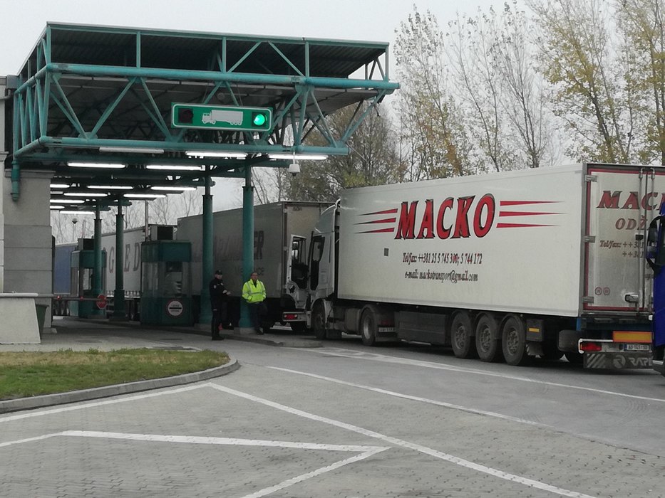 AMSS: Zadržavanje teretnih vozila na izlasku iz Srbije na Batrovcima šest sati