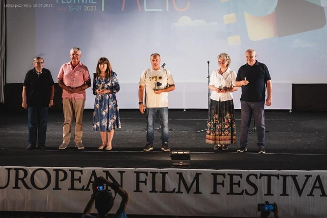 Filmovi „Preeksponirano“ i „Seneka: o stvaranju zemljotresa“ obeležili drugi festivalsko veče FEF Filmovi „Preeksponirano“ i „Seneka: o stvaranju zemljotresa“ obeležili drugi festivalsko veče FEF