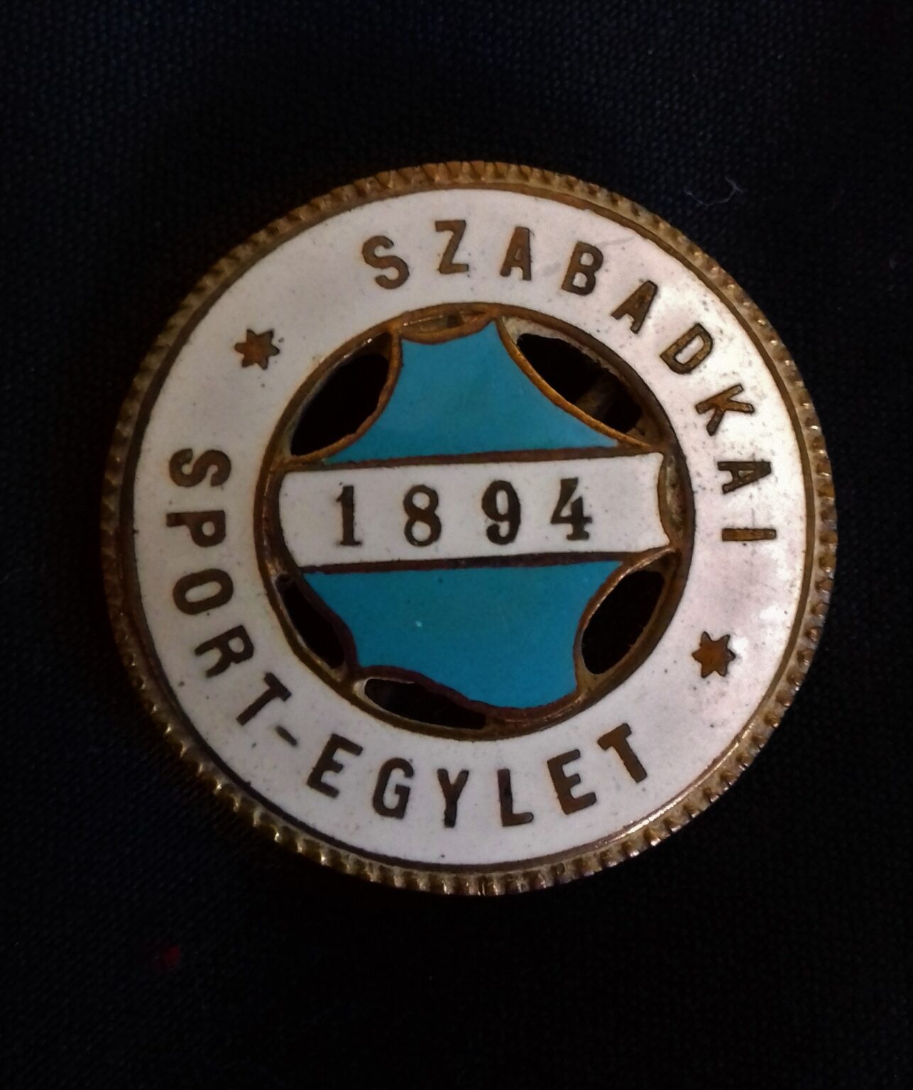 Gradski muzej Subotica: Značka Sportskog dru&scaron;tva Subotica predmet meseca