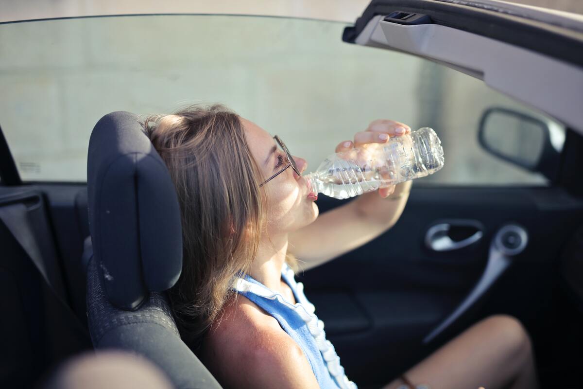 Šest stvari koje nikako ne bi trebalo da ostavljate u automobilu tokom leta: Može biti veoma rizično