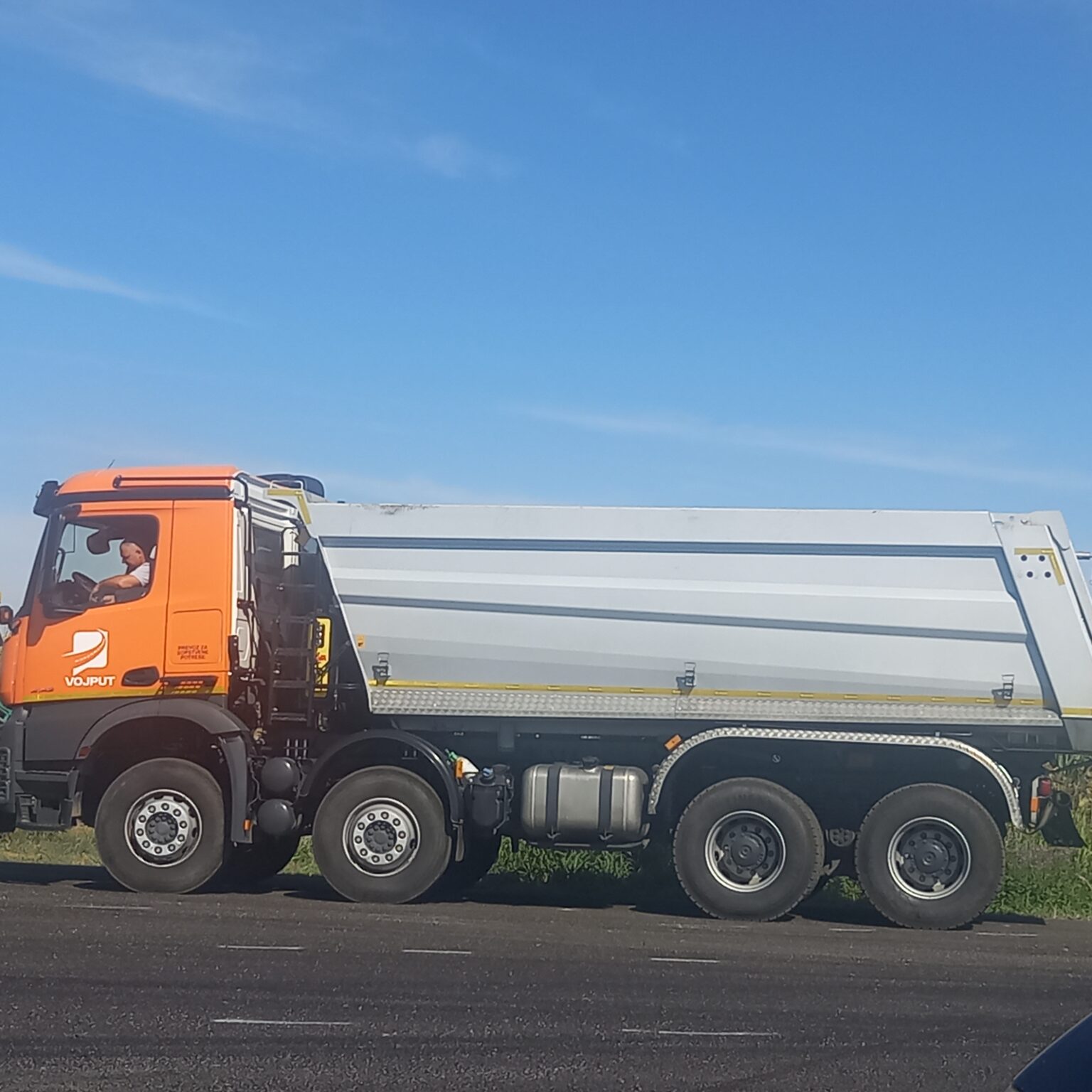 U toku su radovi na državnom putu između Bačkog Sokolca i Bačke Topole
