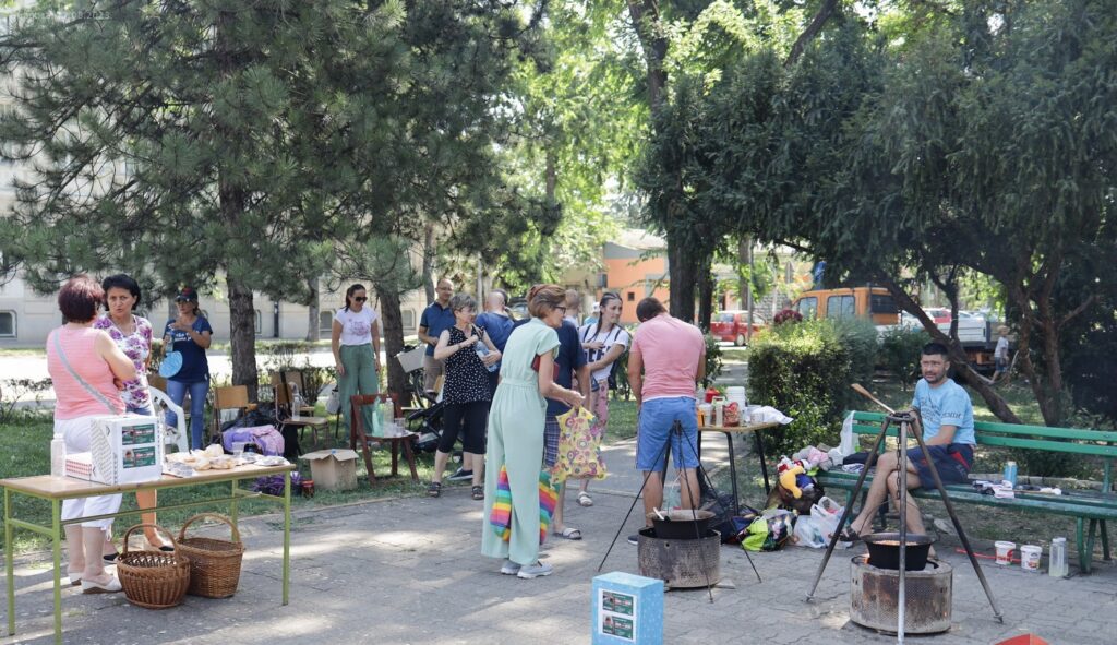 Na humanitarnom bazaru za Lea i Leonu prikupljeno više od 120 hiljada dinara