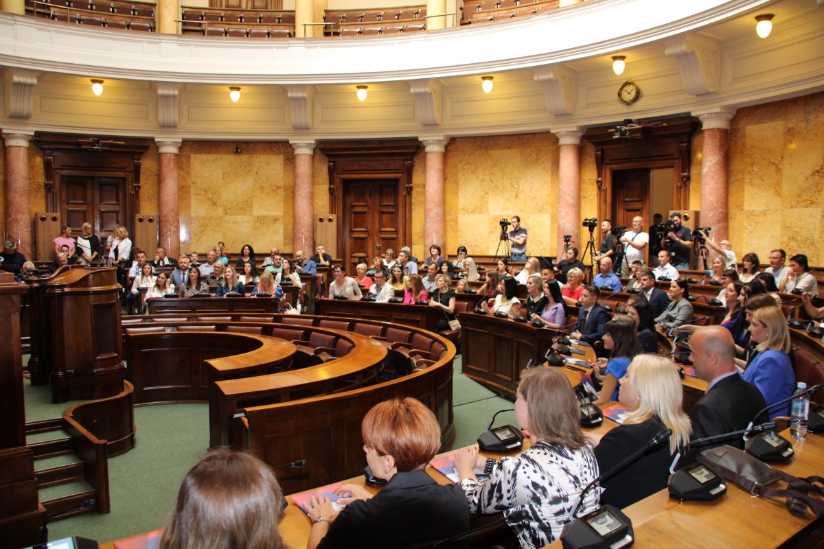 Novoizabrane sudije položile zakletvu u Skupštini Srbije