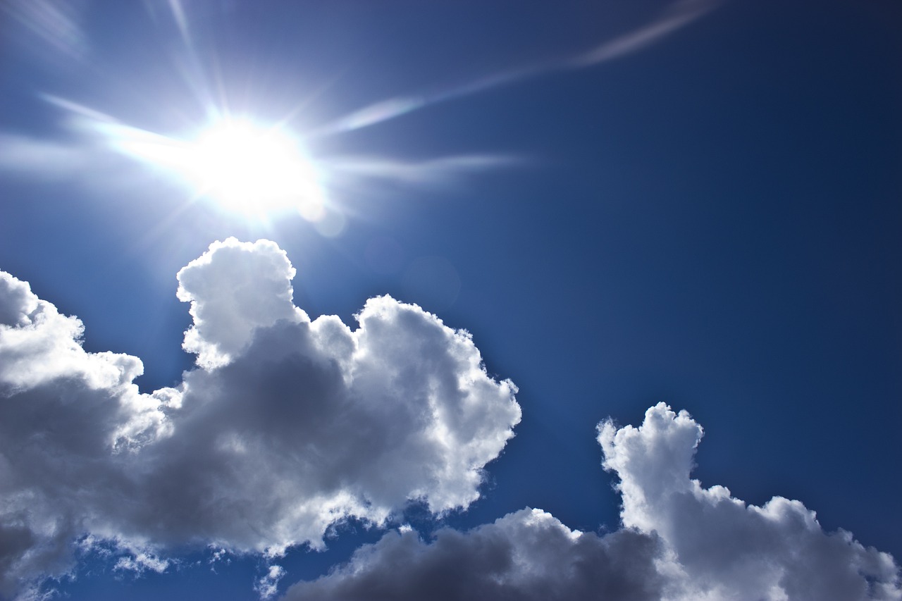 Poslednji dan leta sa temperaturama iznad proseka: Oblake i kišu menja toplo i sunčano vreme