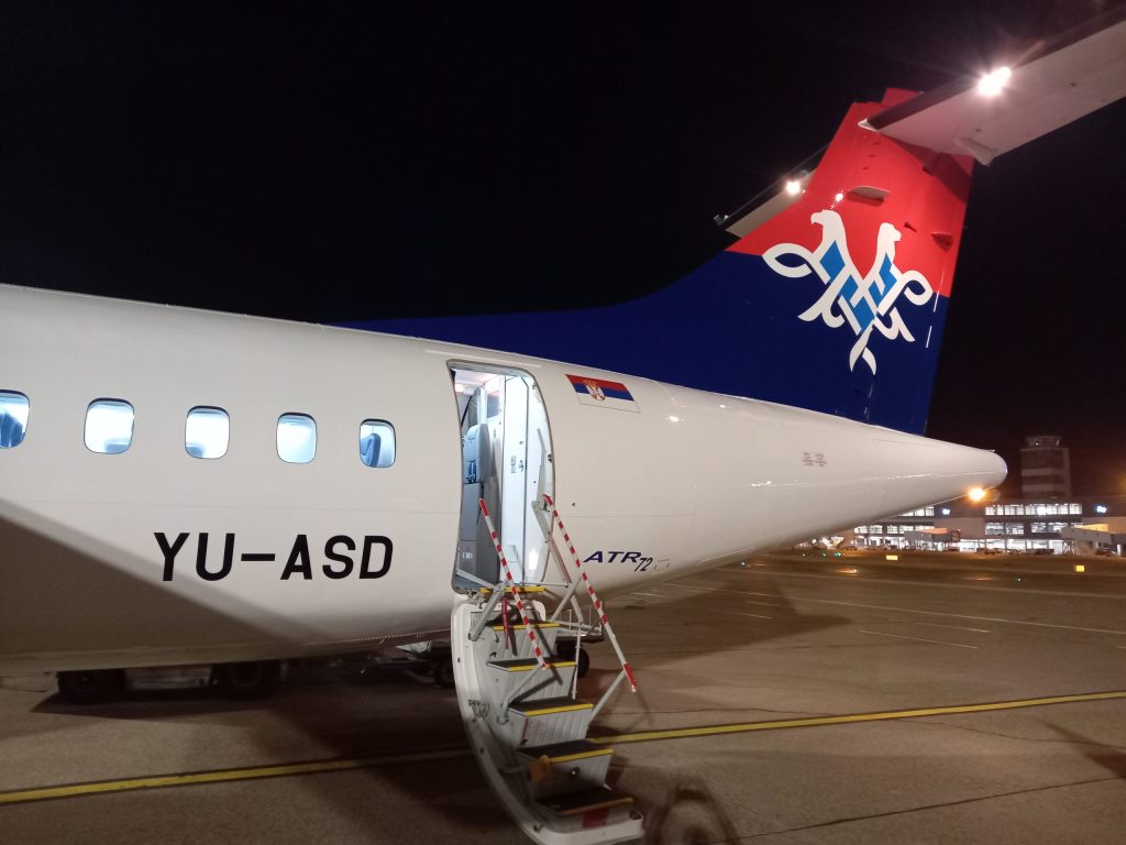 Avion Er Srbije koji je evakuisao naše građane iz Tel Aviva sleteo u Beograd