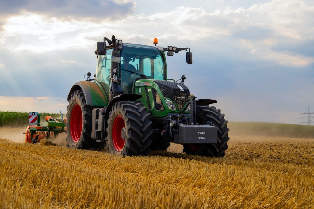 Do 8. decembra prijave za subvencionisanu dodelu zaštitnog rama za traktore
