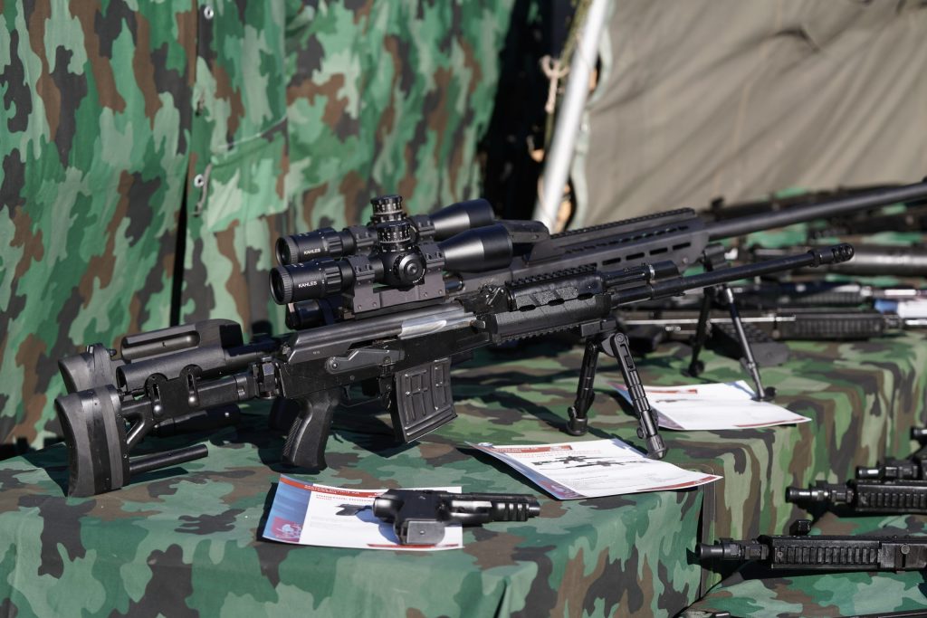Vučić će danas prisustvovati prikazu naoružanja i vojne opreme u Nišu