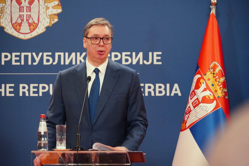Vučić: Cilj da prosečna plata u Srbiji 2027. godine dostigne 1.400 evra