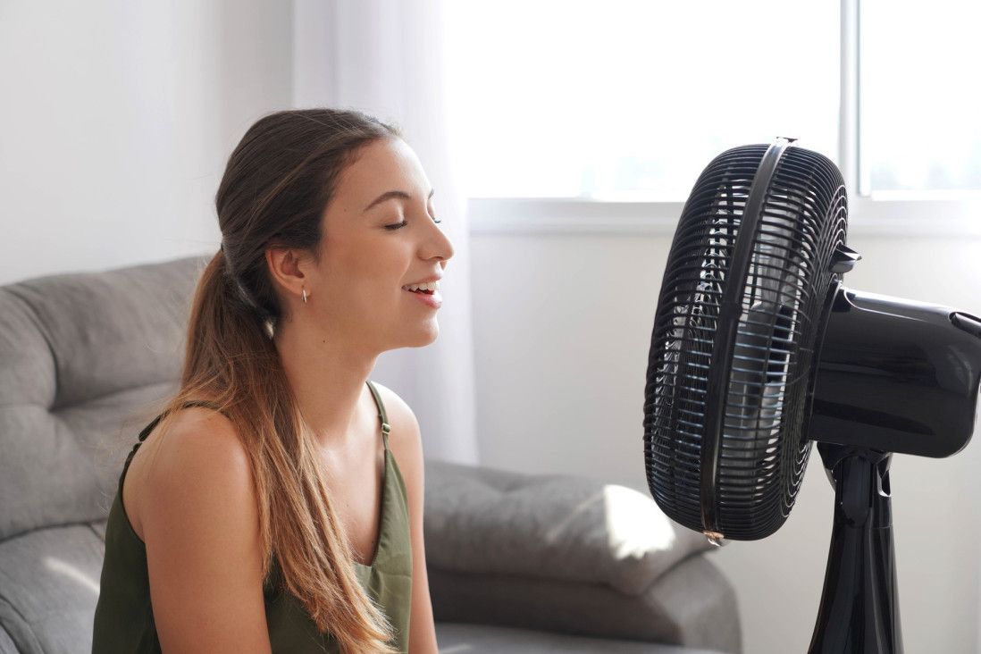 Sprečite pregrevanje i buku ventilatora: Jedan trik će momentalno poboljšati njegov rad