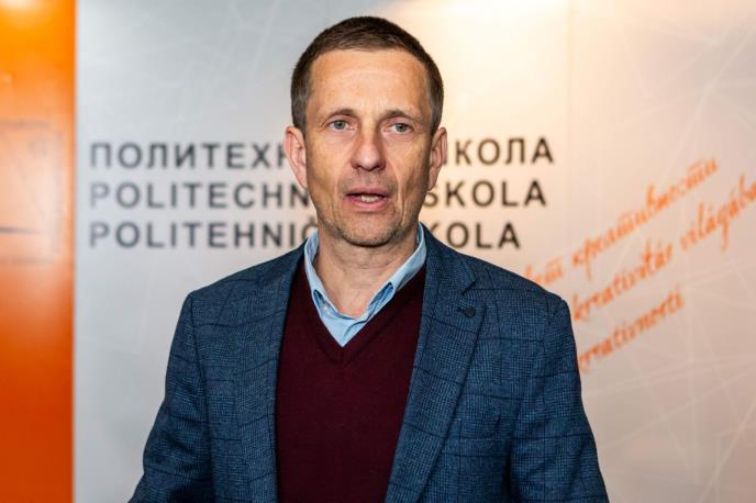 Politehnička škola bila je poluprivatni konglomerat Ise Planića