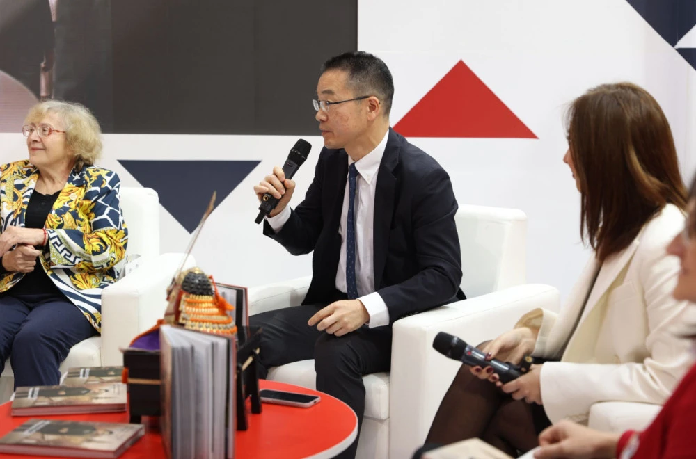 "Pokondirena tikva" na japanskom na Međunarodnom sajmu knjiga u Beogradu