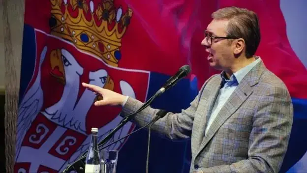 NEVEROVATNO: Za godinu dana, uprkos pritiscima, SNS nije napustio ni jedan funkcioner