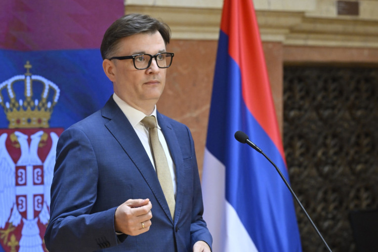 Opet će pobediti! Jovanov o napadima na predsednika