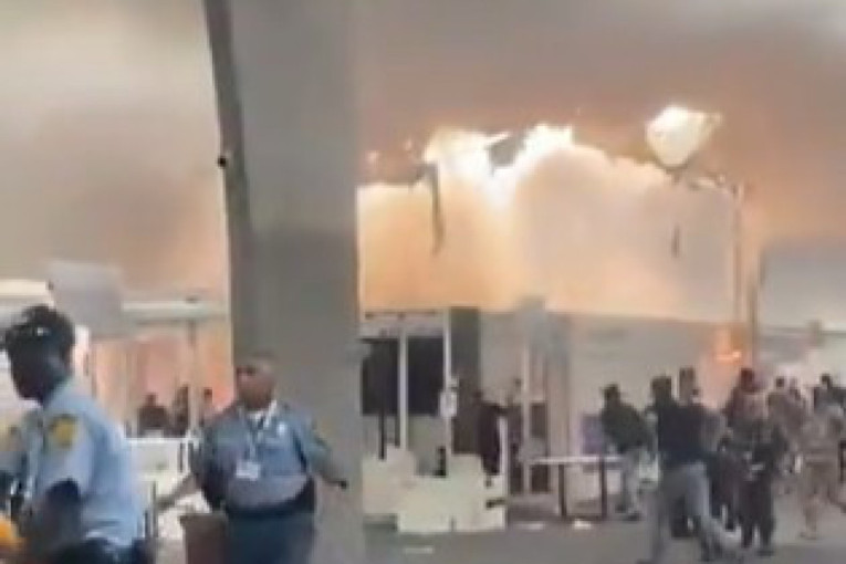(Uznemirujući snimci) Drama na klimatskom samitu: Delegati beže u panici, vatra guta sve