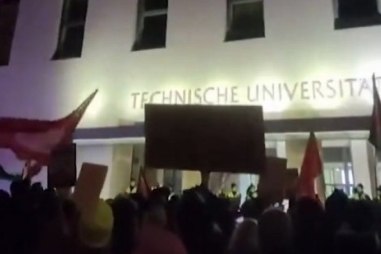 Blokaderi prošli kao bos po trnju: Krenuli da divljaju u Nemačkoj, usledila reakcija policije i krivične prijave