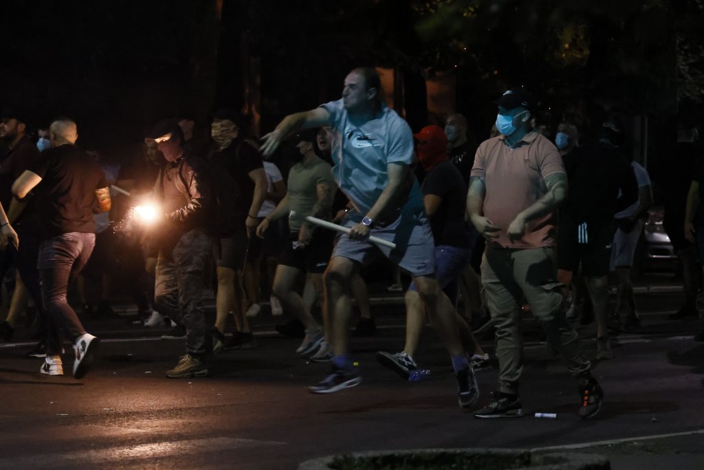 Finansijeri su izdali hitan nalog ideolozima, a oni blokaderima