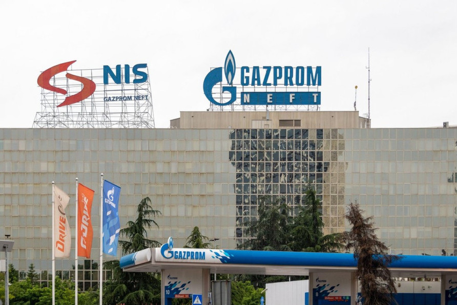 Bocan-Harčeko: Gaspromnjeft i NIS nastavljaju snabdevanje Srbije gorivom!