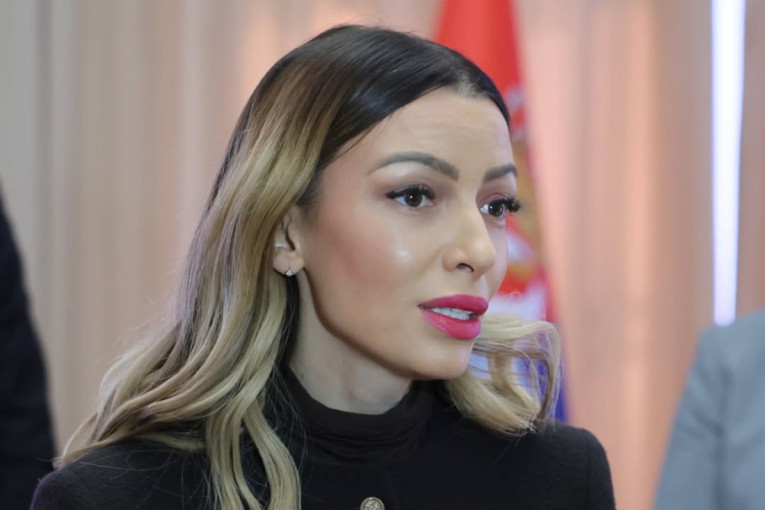 Mesarović pružila podršku Kneževiću: Uvek ćemo podržavati one koji brane volju srpskog naroda i svih drugih građana Crne Gore