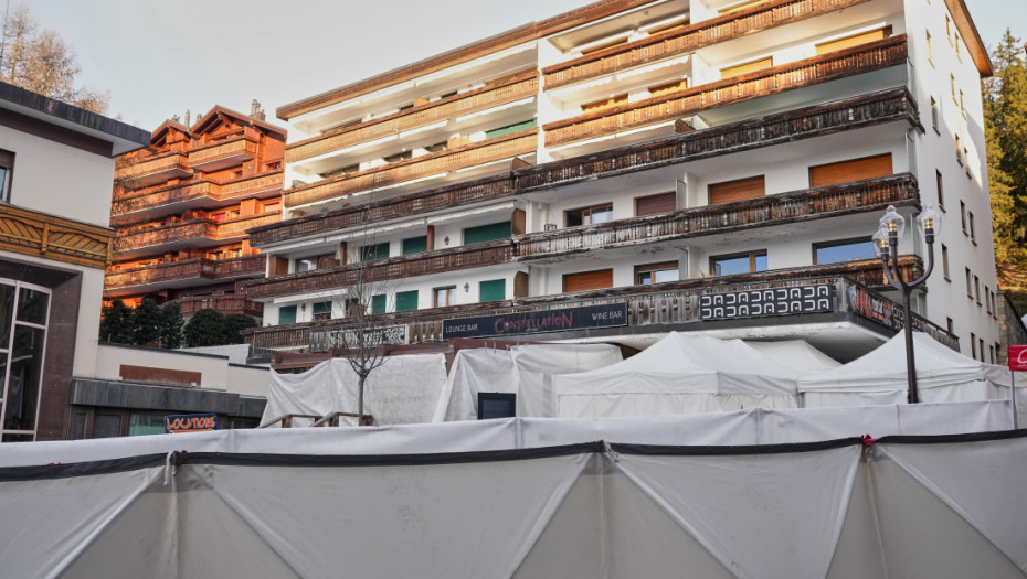 Italijansko skijalište zabranilo prskalice u zatvorenom nakon tragedije u Švajcarskoj