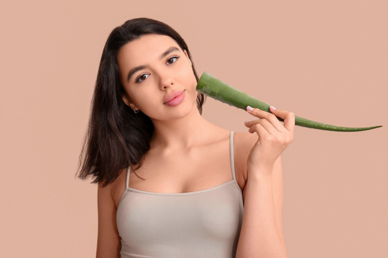 Prirodni spas za vašu kožu: Ova biljka briše nepravilnosti i smanjuje bore