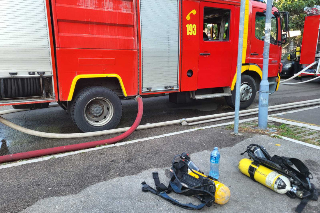 Vatrena stihija na Paliću: "Mala gostiona" gotovo potpuno izgorela