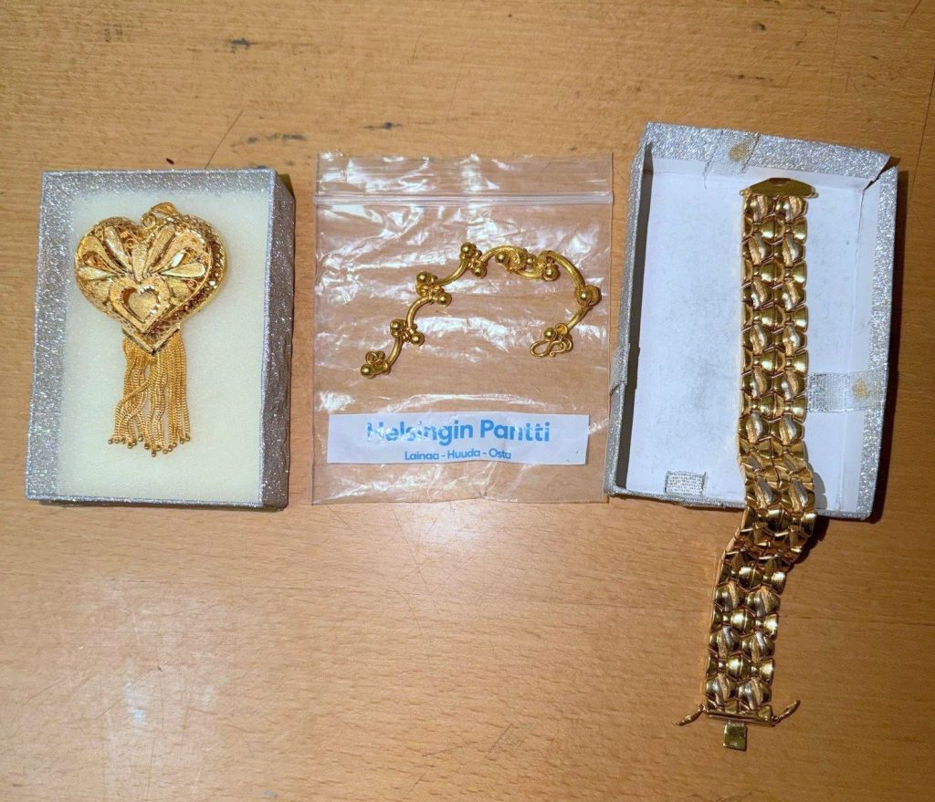 Na Hogošu zaplena neprijavljenih stvari vrednih 27.000 evra