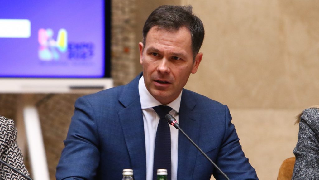 Mali poziva na oprez: Internet prevara sa mojim likom se pojavila na Fejsbuku