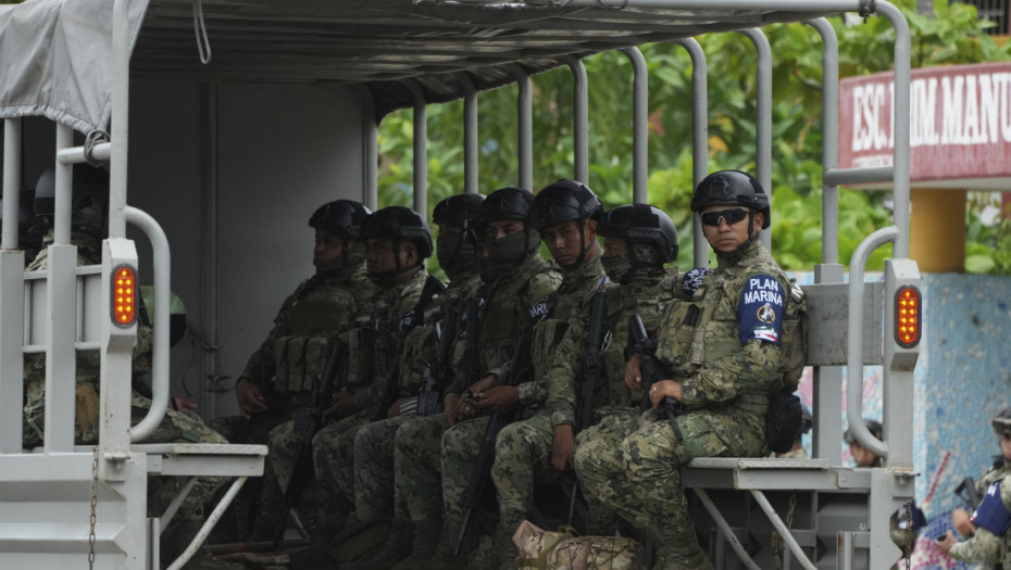 Meksička mornarica zaplenila četiri tone kokaina sa podmornice