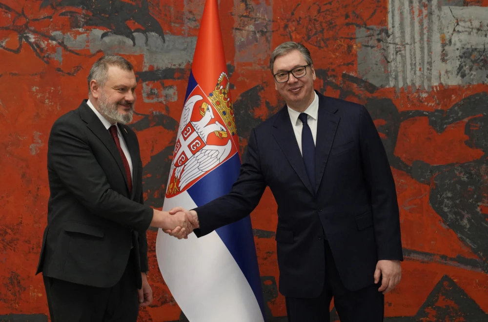 Vučić sa novoimenovanim ambasadorima Ukrajine i Indije: „Želje za uspešan rad i prijatan boravak u Srbiji