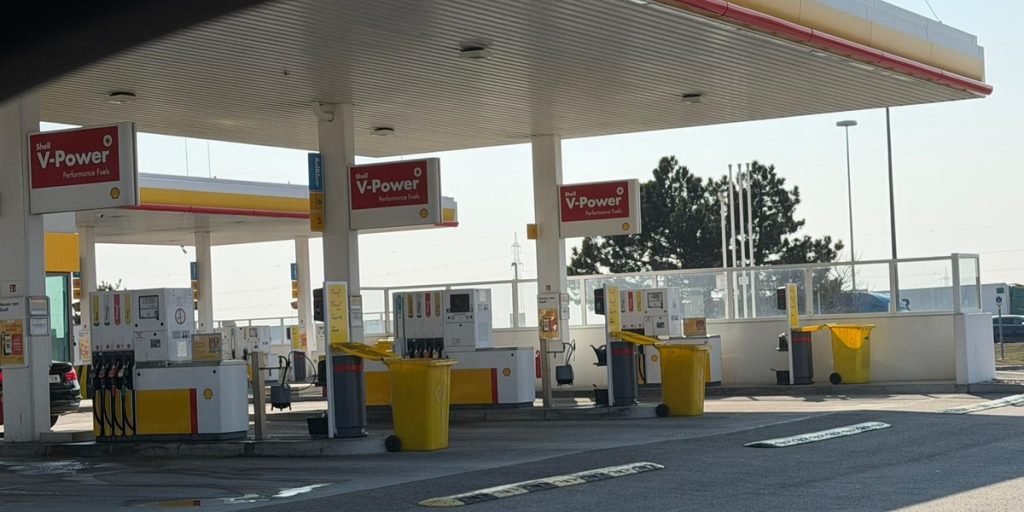 Gorivo u Austriji preko 2,30 evra, Srbija drži stabilne cene