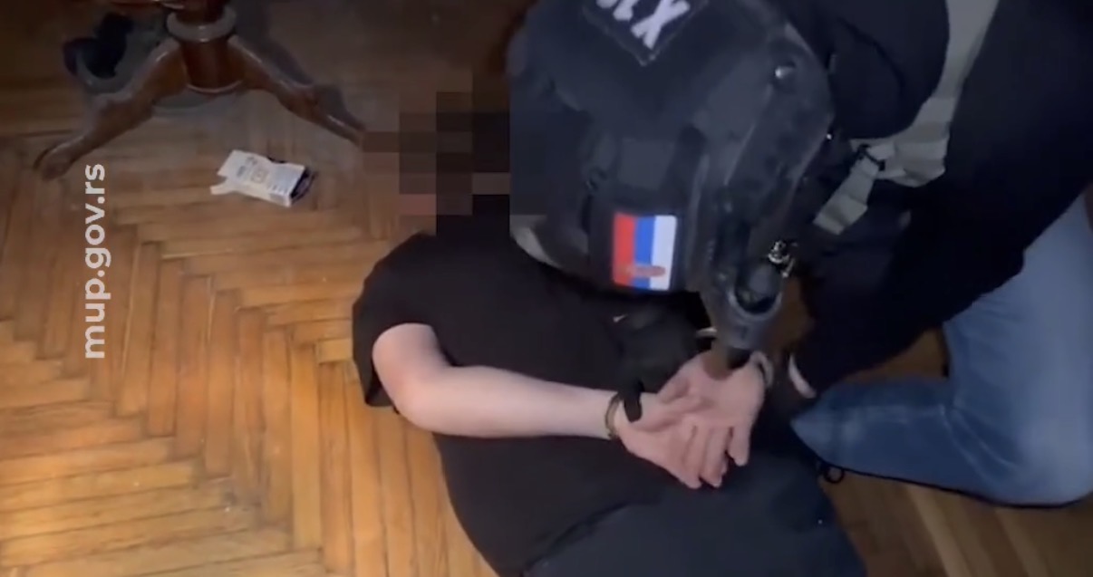 (VIDEO) MUP razbio mrežu krijumčara migranata, uhapšeno devet osoba