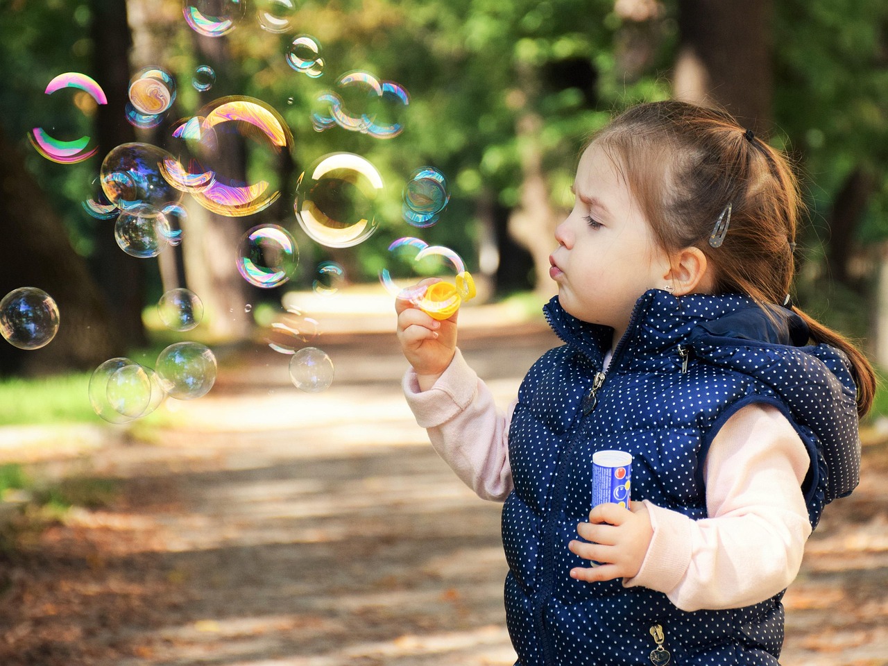 Zašto roditelji ne vole da se igraju sa decom? Mama i sociološkinja objasnila, pa dala savet šta umesto toga