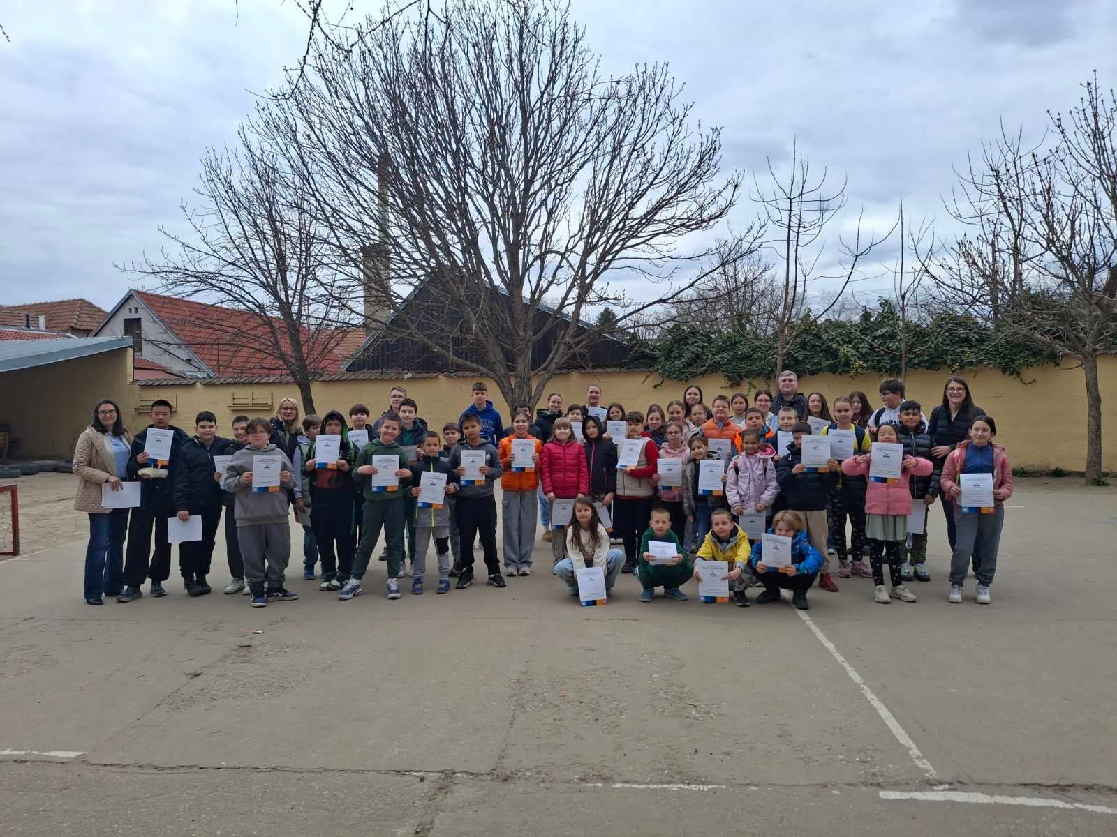 Trinaest subotičkih učenika izborilo polufinale međunarodnog takmičenja iz engleskog jezika