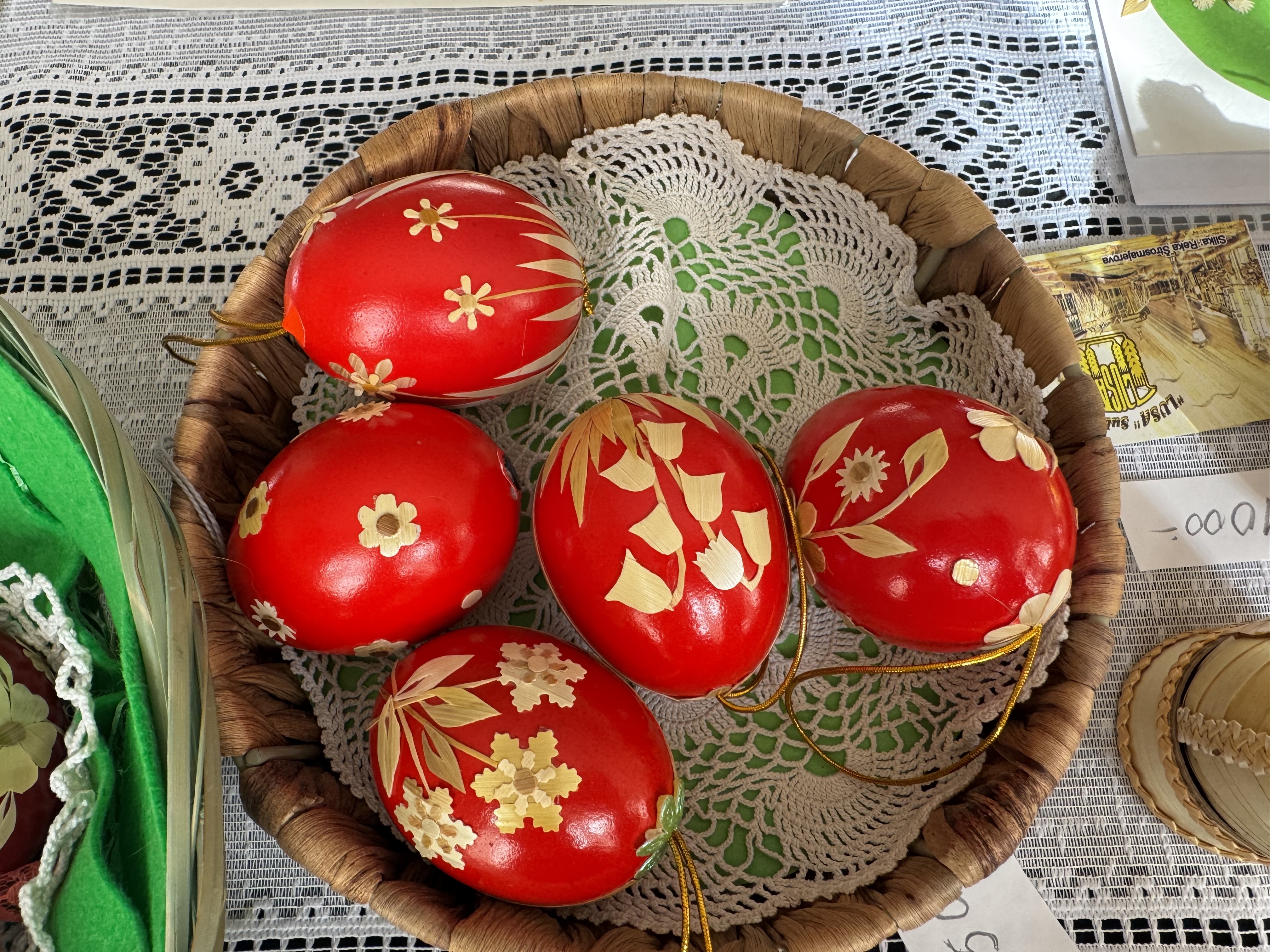 ZLATNA SLAMA, ŽIVO NASLEĐE: Kako bunjevačke slamarke čuvaju du&scaron;u Bačke