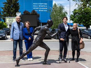 U Subotici svečano otkriven spomenik Jovanu Mikiću Spartaku, legendi sporta i simbolu borbe, zajedni&scaron;tva i slobode