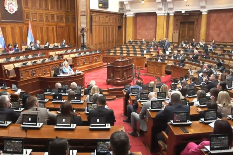 Danas su se na javnom slušanju o ODIHR zakonima u Skupštini Srbije pojavili blokaderi!