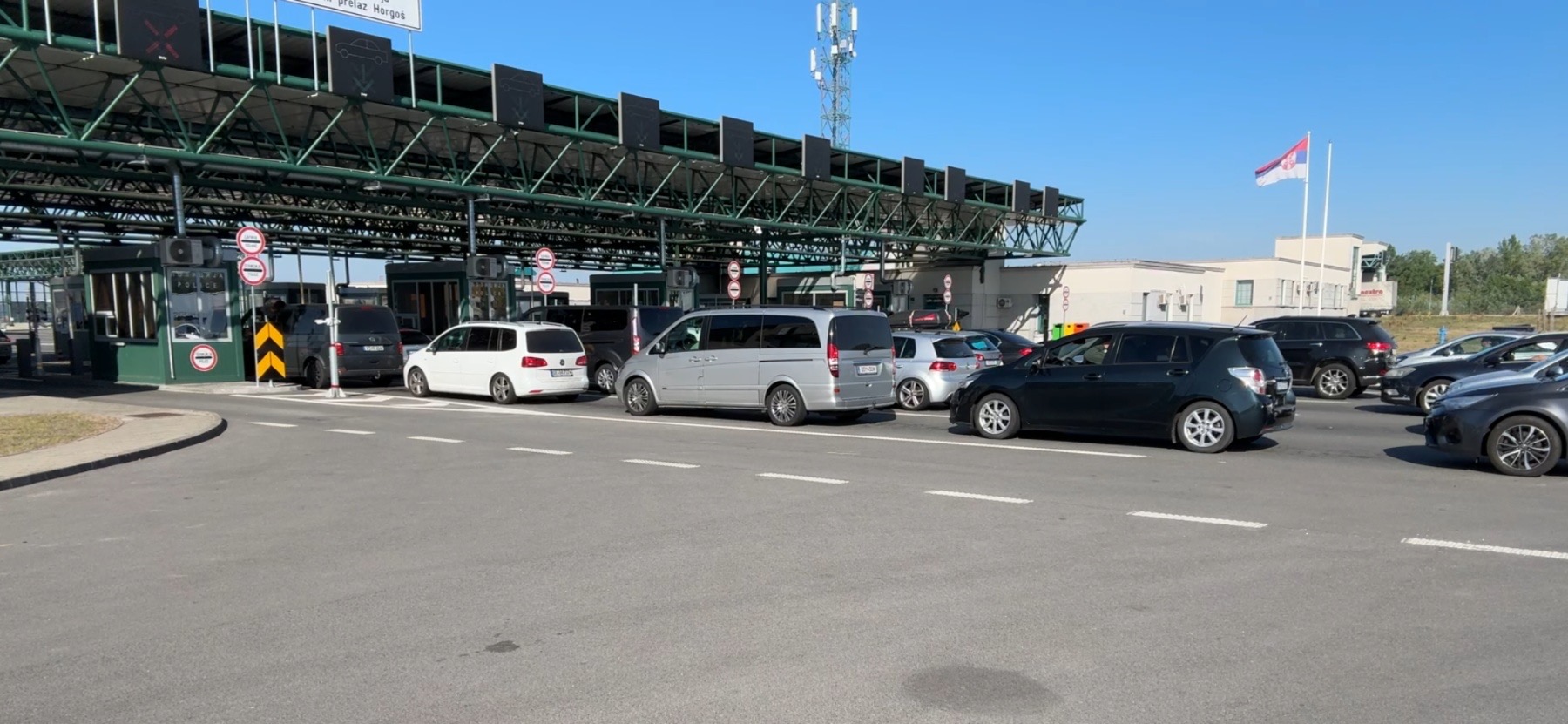 Na Horgošu 1 bez većih gužvi, zadržavanja do 30 minuta sa obe strane granice