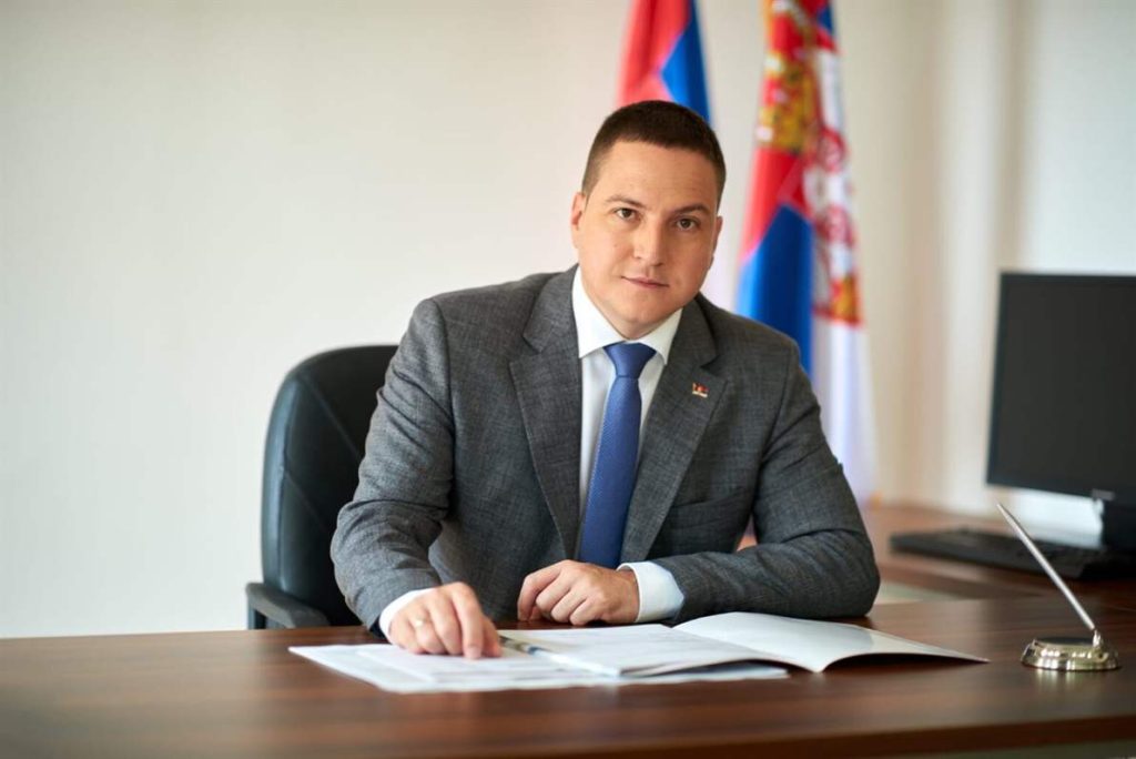 (VIDEO) Odmetnuti socijalista nastavlja da se „šlihta“: Neću na listu sa SNS, sarađivaću sa blokaderima nakon izbora
