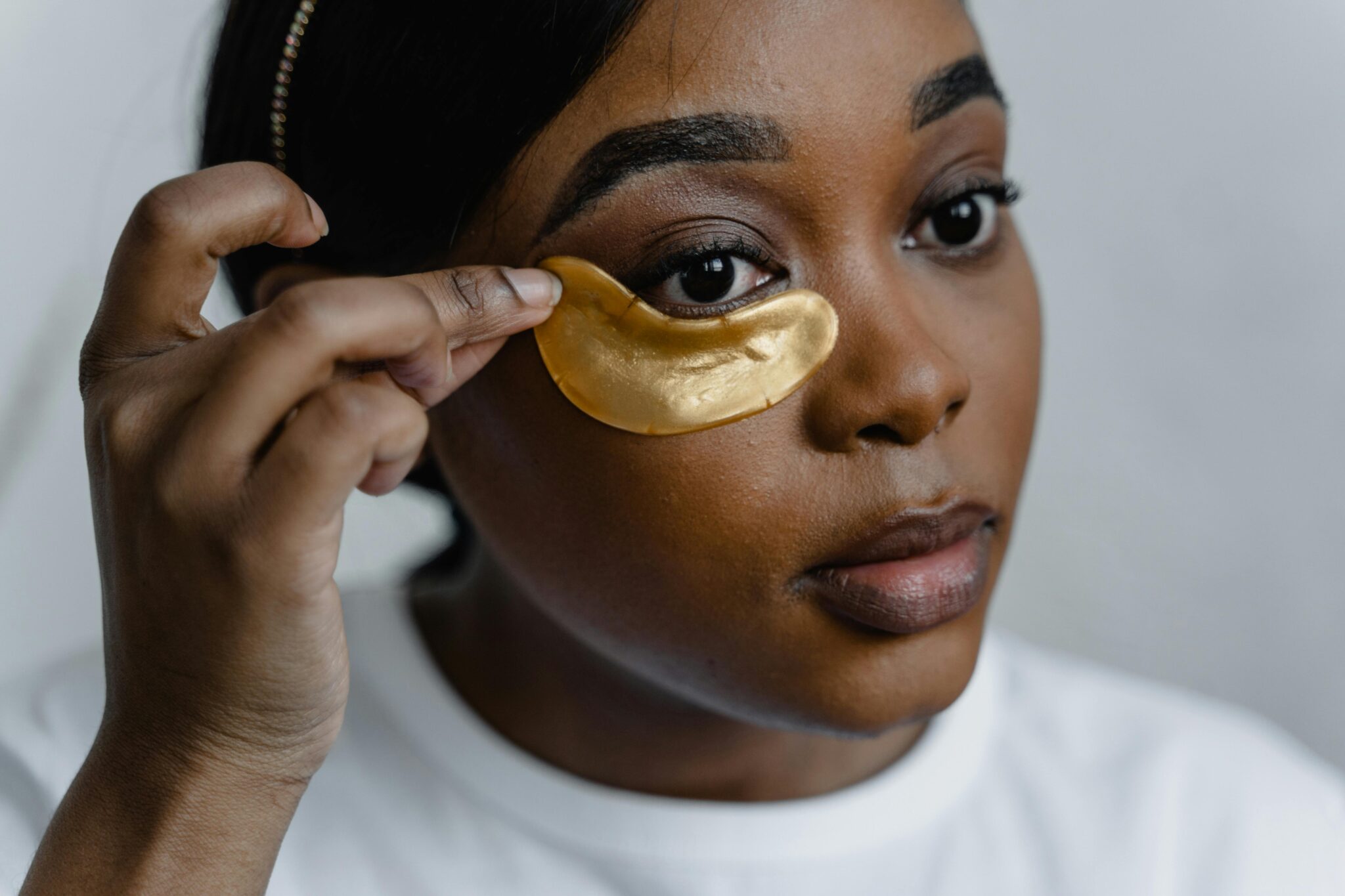 LepotaFlasteri za podočnjake u teretani: beauty trend ili opasnost za kožu?