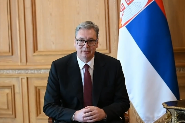 Hiljadu puta ću da padnem, ali ću svaki put ustati! Snažna poruka Vučića odjeknula Srbijom!
