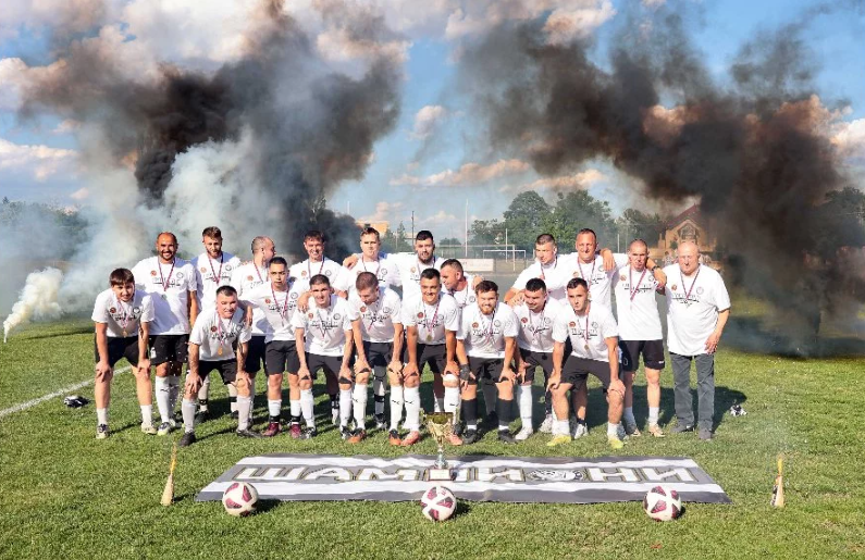 Uručen trofej pobedniku GFL
