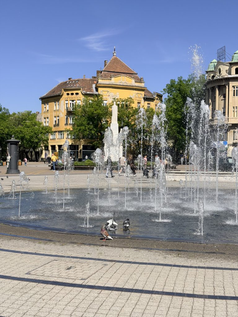 Toplotni talas ne popušta: gde se danas kupati i gde napiti vode na česmi