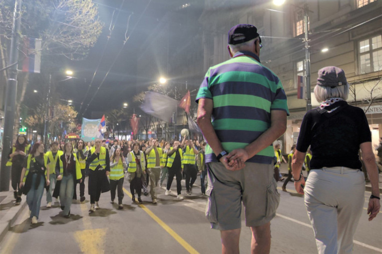 Sami sebi zadali udarac: Blokaderi priznali da Vučić brine o penzionerima, dok ih oni omalovažavaju!