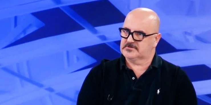 Bolesne uvrede i udar na srpsku svetinju! Blokaderski reditelj Kokan Mladenović: Srbija je klerofašistička država, a vera nam je trula (VIDEO)
