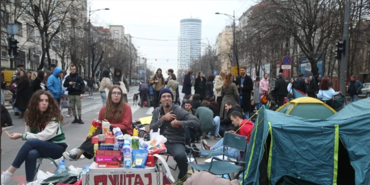 Blokaderka sa liste na društvenim mrežama otvoreno promoviše marihuanu